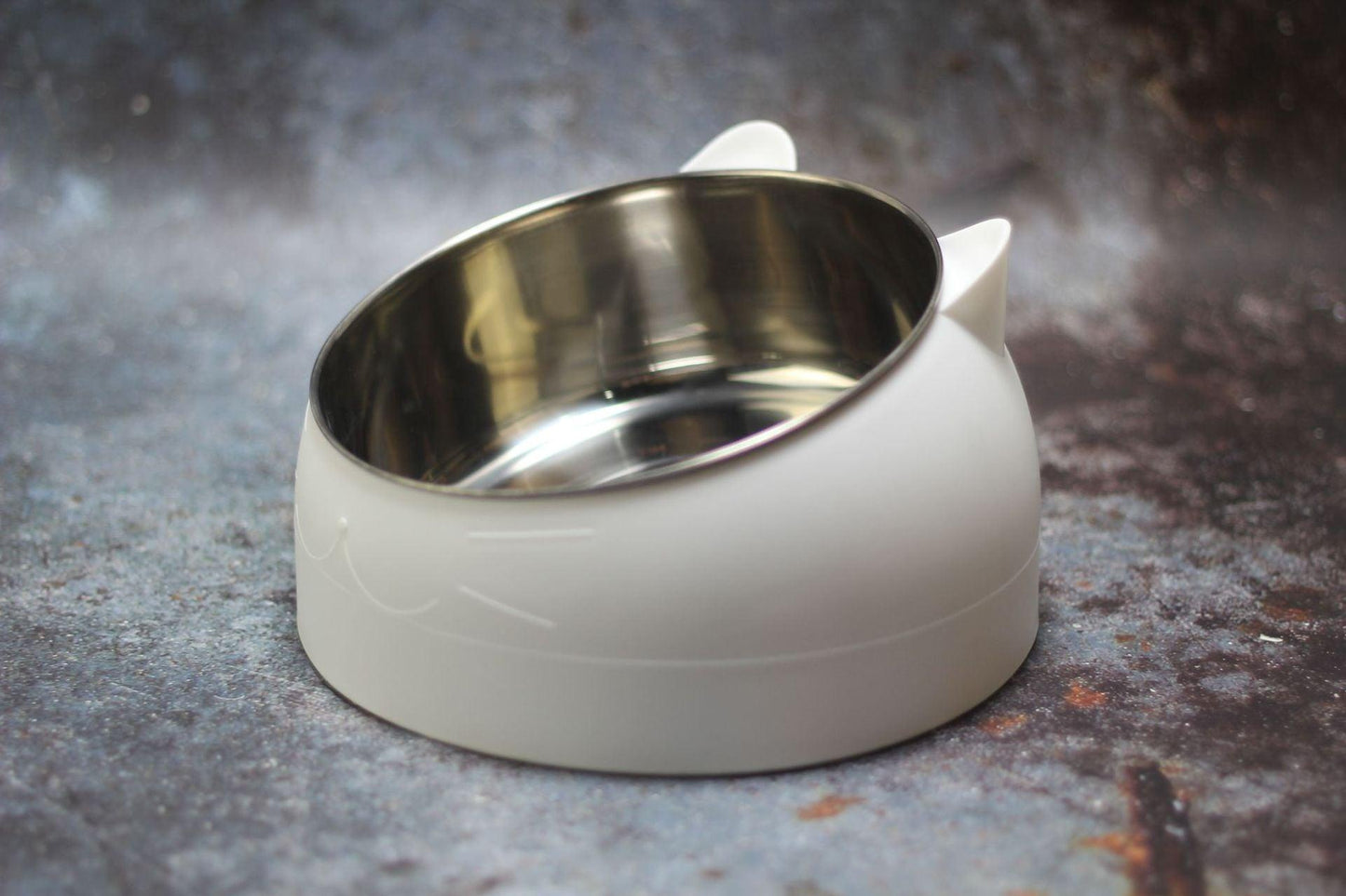 Elevated Slanted Pet Bowl - Ergonomic Design For Improved Feeding Experience